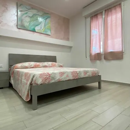 Capomare A 100 Metri Dal Mare Apartament *